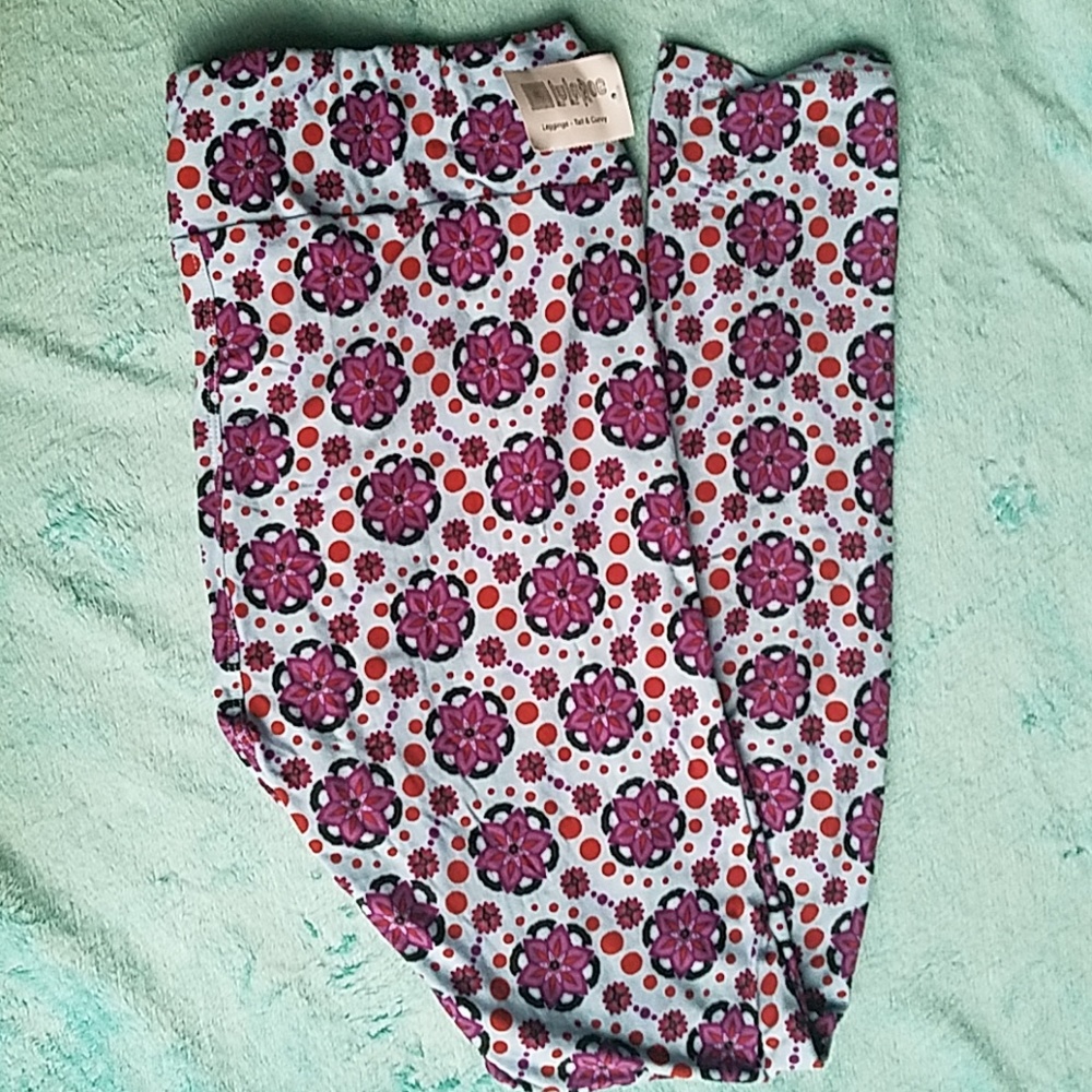 TC Lularoe Leggings. Beautiful flower print